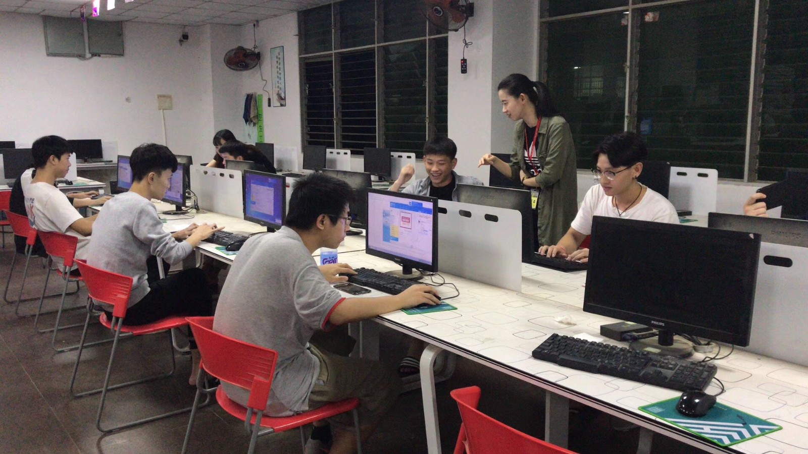 校内实操.jpg